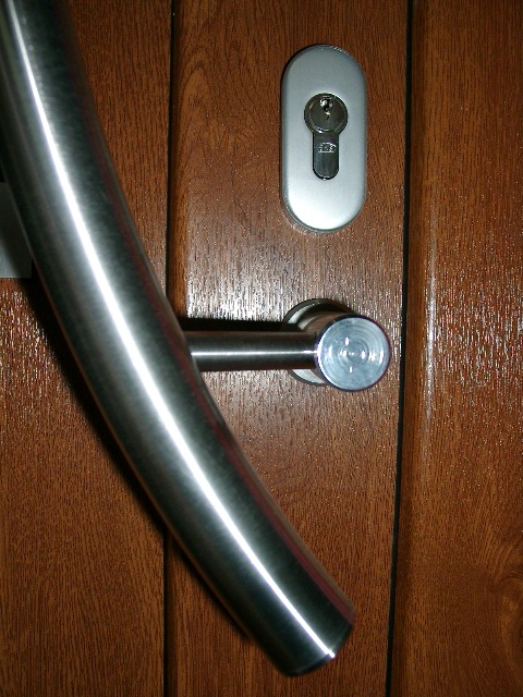 klamka drzwi zewnętrznych